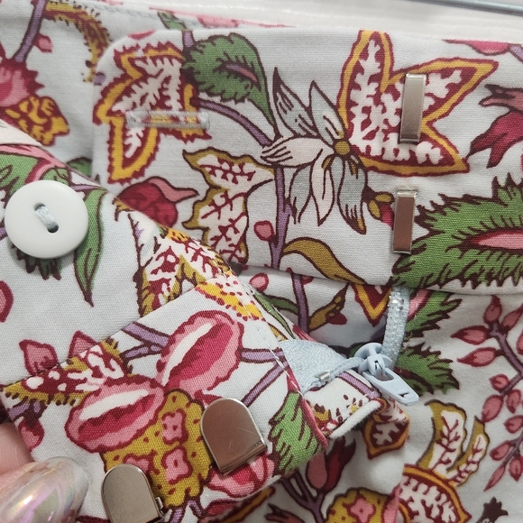 Loft Floral Paisley Boho Print Shorts Sz 10 Preppy Colorful Summer Fun 4" Inseam - Picture 3 of 5